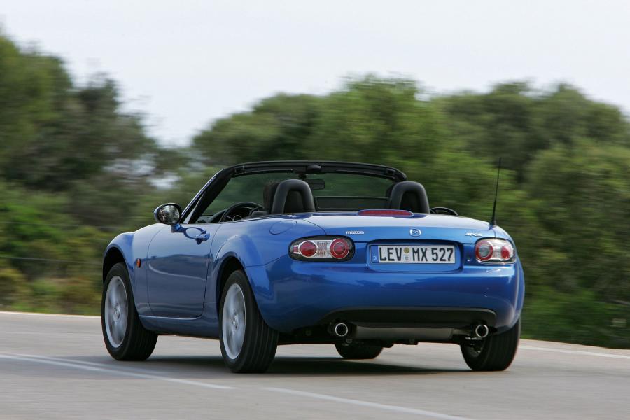  Mazda MX-5 Roadster Coupe 2006 года  (фото 25 из 212)
